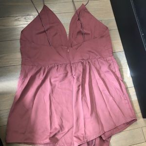 NWT super cute fancy romper size L